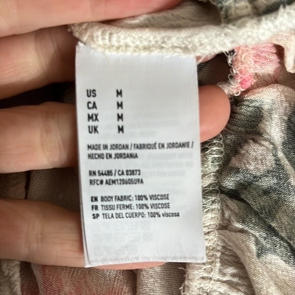 American Eagle White w/ Pink Floral Tie Front Top Size Medium - Picture 7 of 8